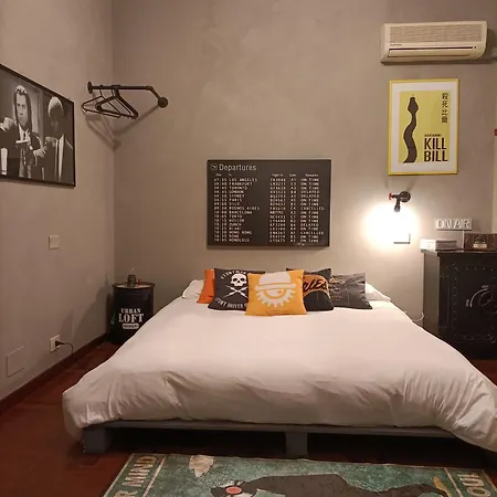 The Place * רומא